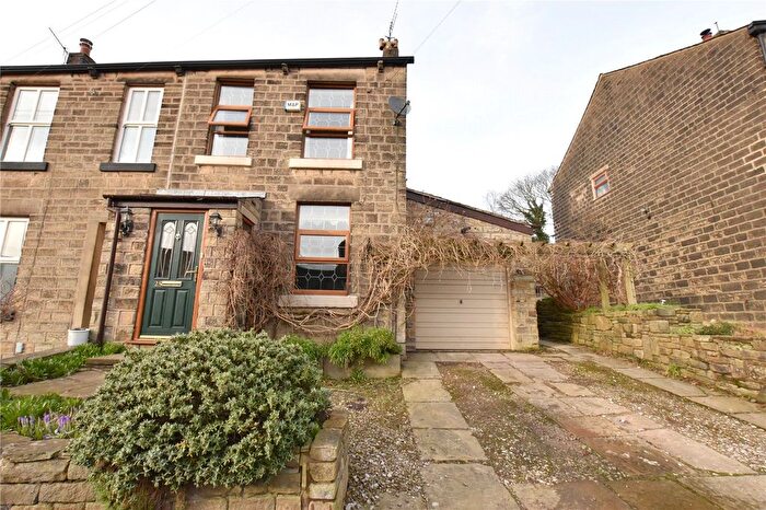 2 Bedroom Semi Detached House For Sale In Old Road, Tintwistle, Glossop, Derbyshire, SK13