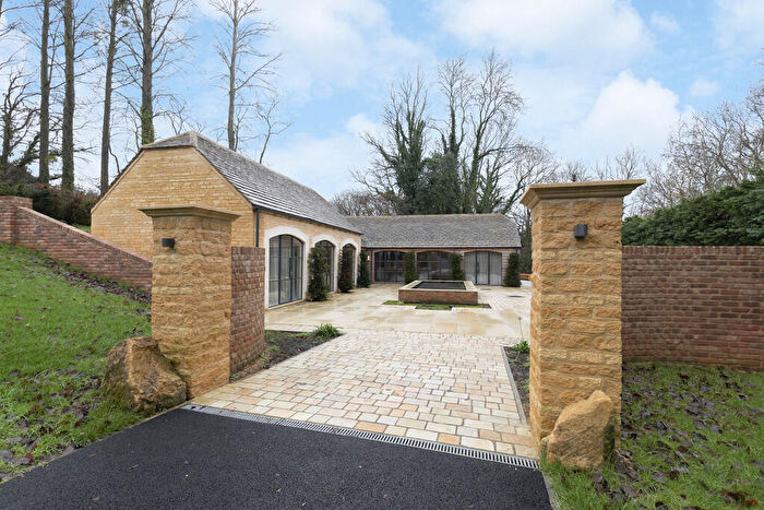 2 Bedroom Barn Conversion To Rent In Mill Lane, Cheltenham, GL52