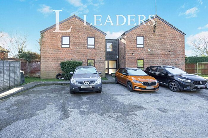 1 Bedroom Flat To Rent In Manor Court, Horsham, RH12