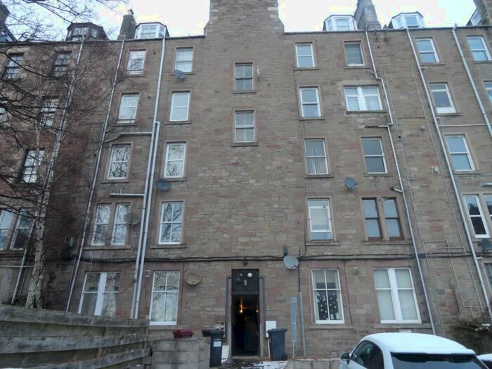 3 Bedroom Flat To Rent In B Laburn Street, DD1