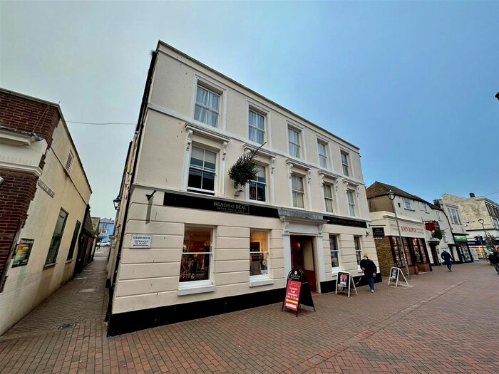 2 Bedroom Flat To Rent In High Street, Deal, CT14
