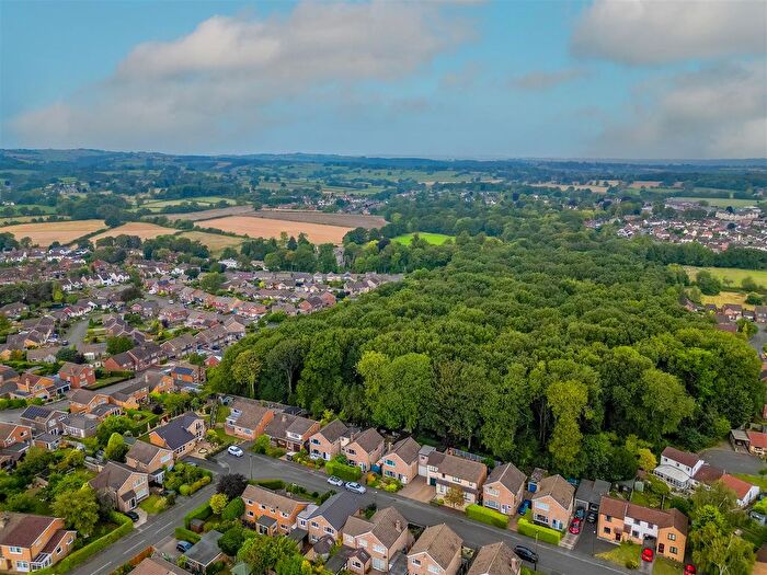3 Bedroom Detached House For Sale In Horsewood Road, Walton, Chesterfield, S42