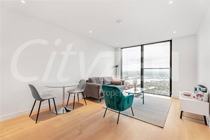 1 Bedroom Flat To Rent In Hampton Tower, Marsh Wall, London, E14