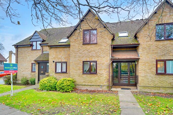 2 Bedroom Semi Detached House For Sale In King James Way, Royston, SG8