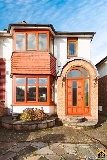 3 Bedroom Semi Detached House For Sale In Pennine Drive, London, NW2