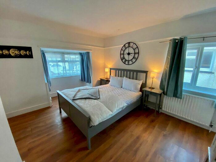 2 Bedroom Flat To Rent In Brighton Road, Lancing BN15