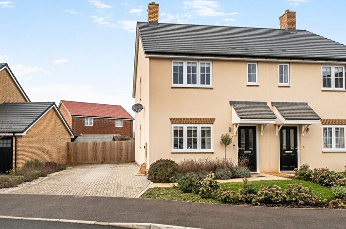 3 Bedroom Semi-Detached House For Sale In Peacock Lane, Biddenham, Bedford, MK40