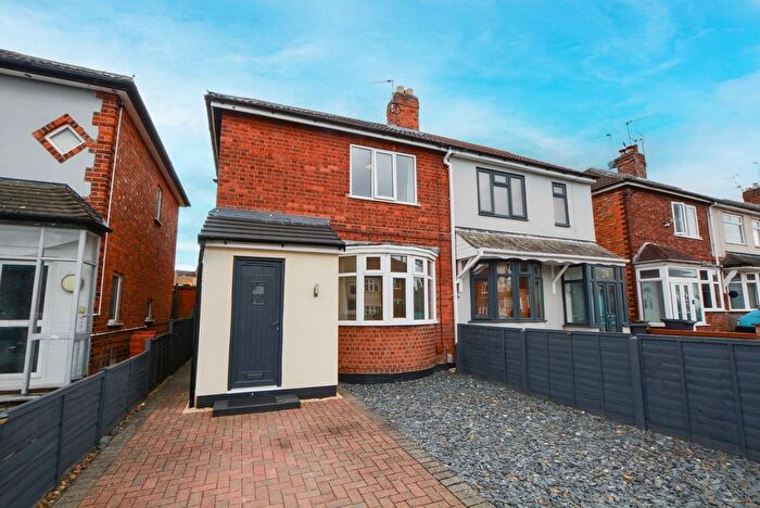 3 Bedroom Semi-Detached House For Sale In Alton Road, Aylestone, Leicester, LE2