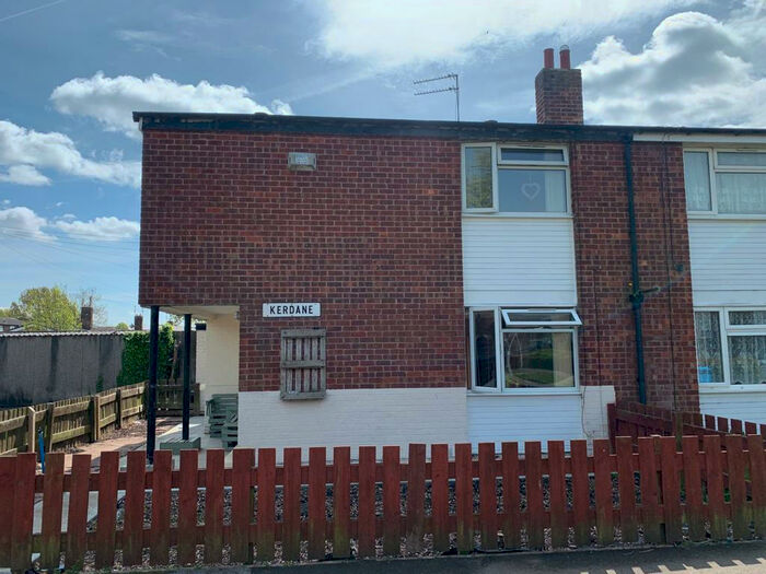 3 Bedroom End Of Terrace House To Rent In Kerdane, Hull, Yorkshire, HU6