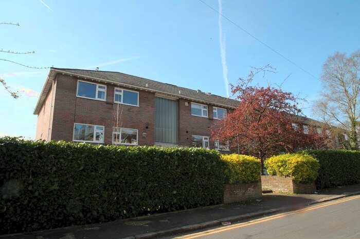 2 Bedroom Apartment To Rent In Queens Road, High Wycombe, HP13