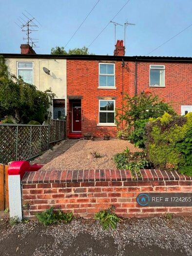 2 Bedroom Terraced House To Rent In Spital Lane, Chesterfield, S41