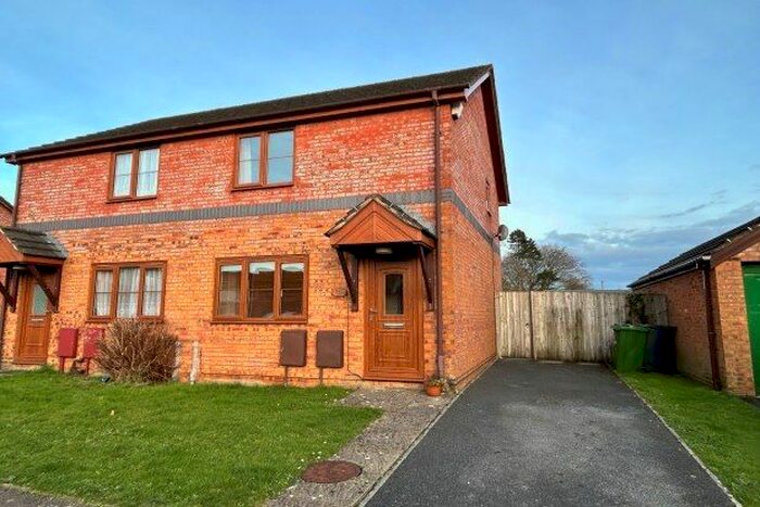 2 Bedroom Semi-Detached House To Rent In Acland Park, Honiton, EX14