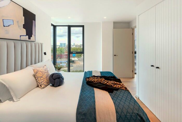 2 Bedroom Apartment To Rent In Author, Kings Cross, York Way, London, N1