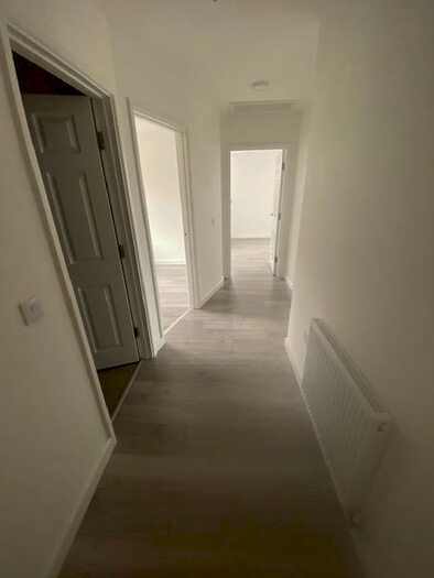 2 Bedroom Flat To Rent In Camphill Road, CV10