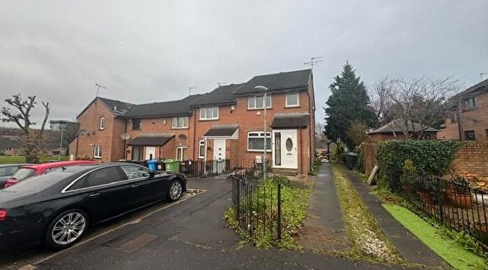 3 Bedroom Semi Detached House To Rent In Jamieson Street, Glasgow, G42