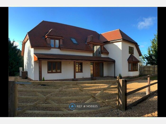 5 Bedroom Detached House To Rent In Chilworth Drove, Southampton, SO16