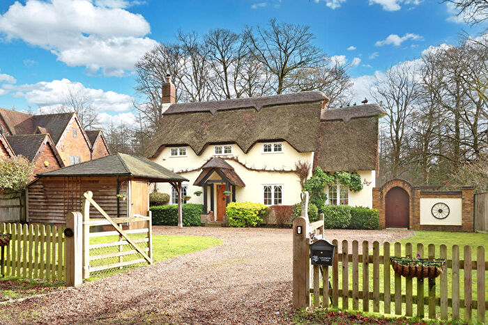 2 Bedroom Detached House For Sale In Common Lane, Burnham, SL1