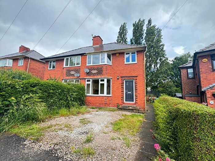 3 Bedroom Semi Detached House For Sale In Enfield Road, Chesterfield, S41