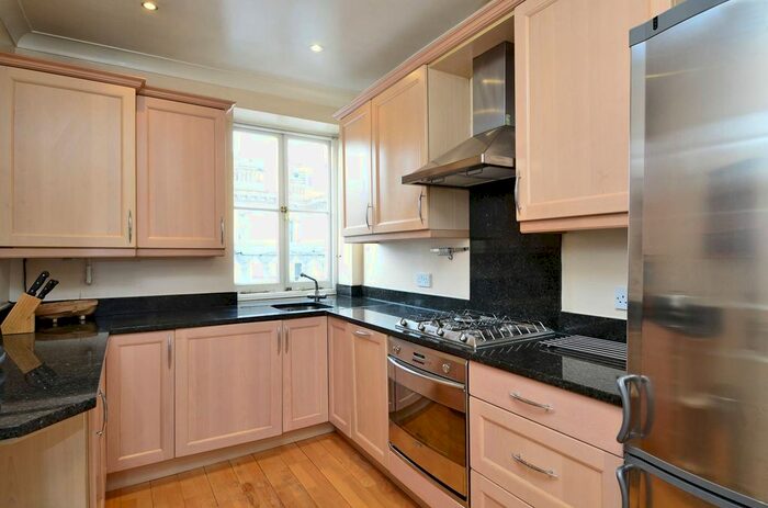 2 Bedroom Flat To Rent In Queensberry Place, South Kensington, London, SW7