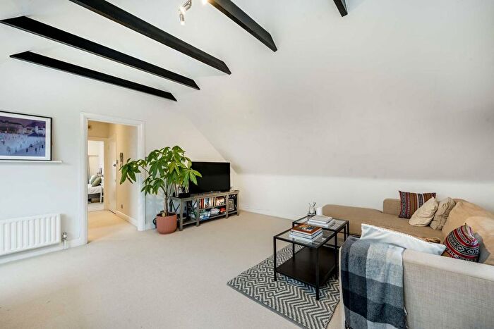 1 Bedroom Flat For Sale In Dryburgh Road, London, SW15
