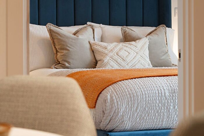 1 Bedroom Flat To Rent In Rochdale Road, Manchester, M4