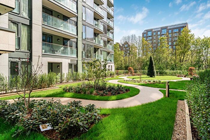 2 Bedroom Flat For Sale In Waterside Way, London, N17