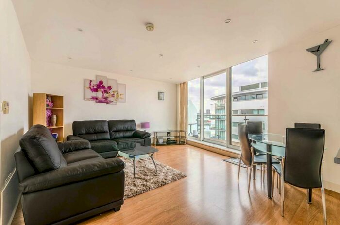 2 Bedroom Flat To Rent In The Mast, Gallions Reach, London, E16