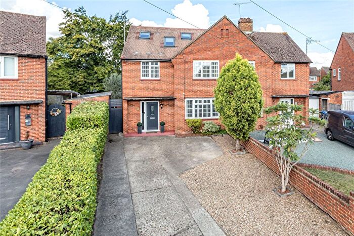 4 Bedroom Semi-Detached House For Sale In Caselden Close, Addlestone, Surrey, KT15