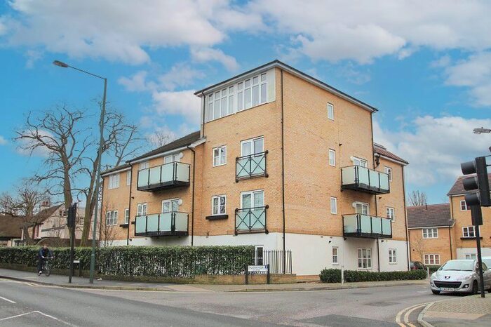 2 Bedroom Flat To Rent In Talehangers Close, Bexleyheath, DA6