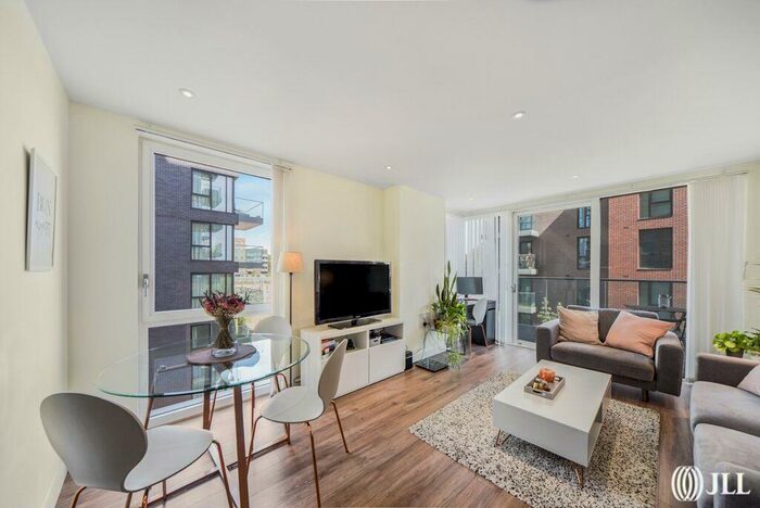 2 Bedroom Apartment To Rent In City View Apartments, London, N4