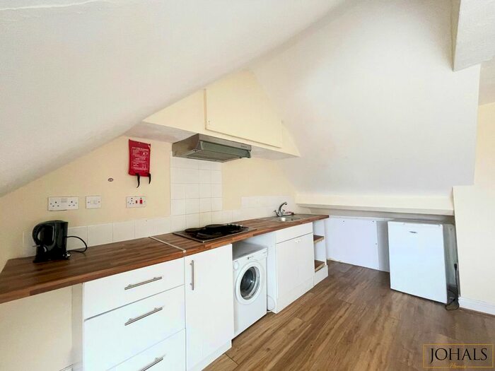 1 Bedroom Flat To Rent In Dominion Road, Dominion Road, LE3