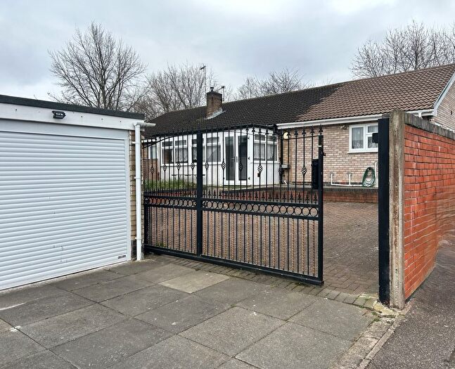 4 Bedroom Bungalow To Rent In Kincaple Road, Leicester, LE4