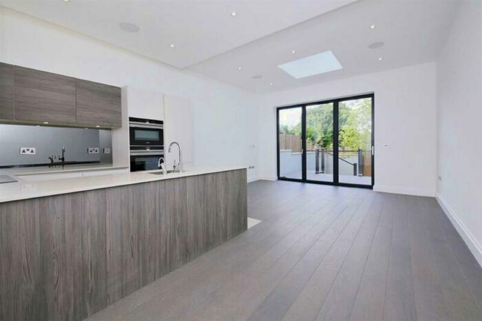 2 Bedroom Flat To Rent In Woodside Avenue, Woodside Park, N12