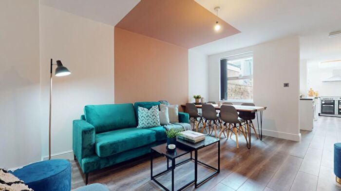 2 Bedroom Flat To Rent In Edge Lane, Liverpool, L7