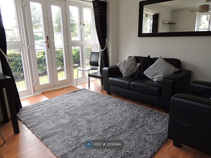 2 Bedroom Flat To Rent In Wellington Way, London, E3