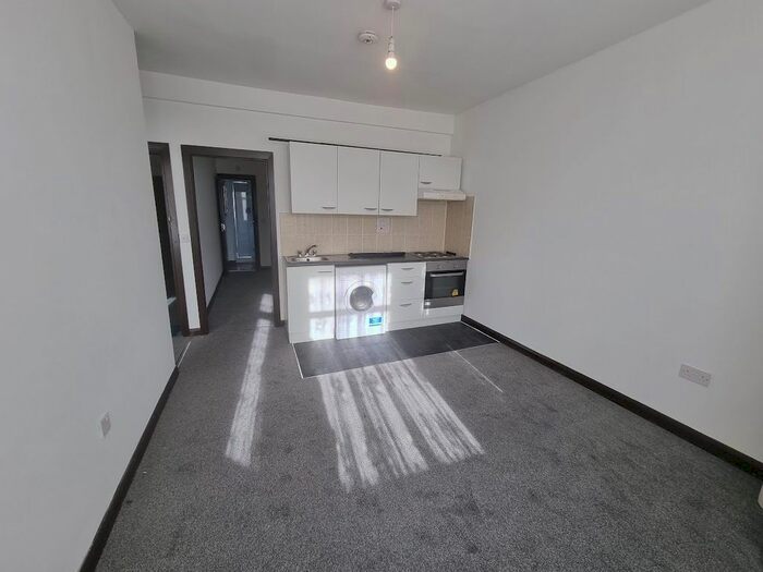 2 Bedroom Flat To Rent In St Marys Road, South Norwood, SE25