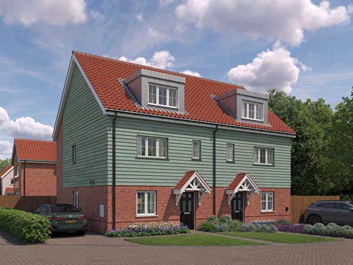 3 Bedroom Semi-Detached House For Sale In Halesworth Road, Reydon, IP18