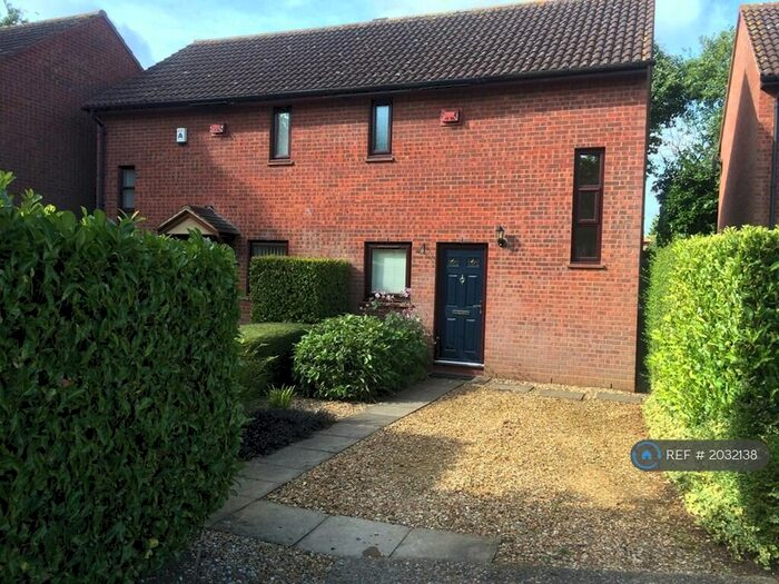 2 Bedroom Semi-Detached House To Rent In Northcroft, Milton Keynes, MK5