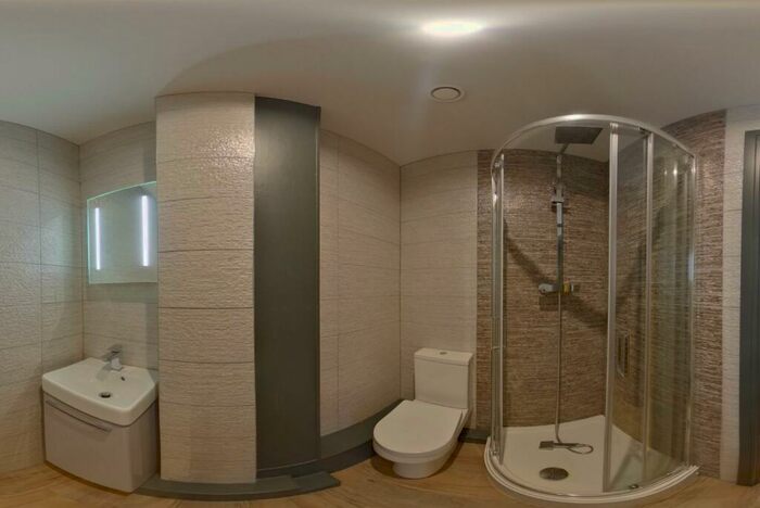 6 Bedroom Apartment To Rent In Hoods Hideout, - Houndsgate, NG1