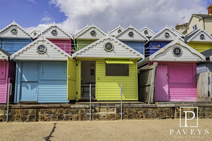 Chalet For Sale In Southcliff Promenade, Walton On The Naze, CO14
