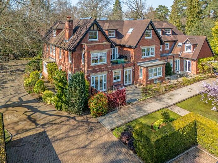 3 Bedroom Apartment For Sale In Ascot, Berks, SL5