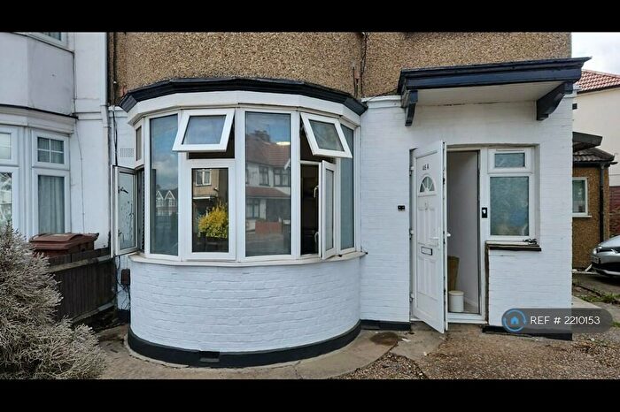 1 Bedroom Flat To Rent In Kingshill Avenue, Harrow, HA3