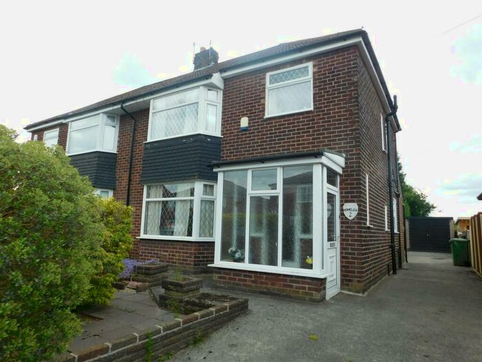 3 Bedroom Semi-Detached House To Rent In Mabel Road, Failsworth, Manchester, M35