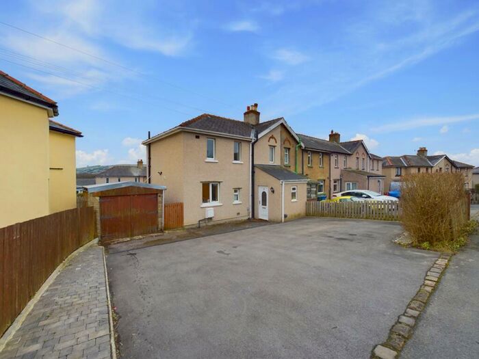 3 Bedroom Semi-Detached House To Rent In Branch Road, Skipton, BD23