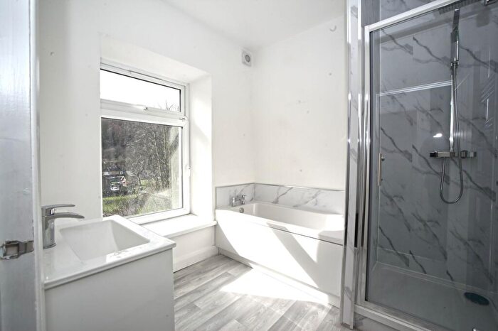 2 Bedroom Apartment To Rent In Bute Street, Treherbert, CF42