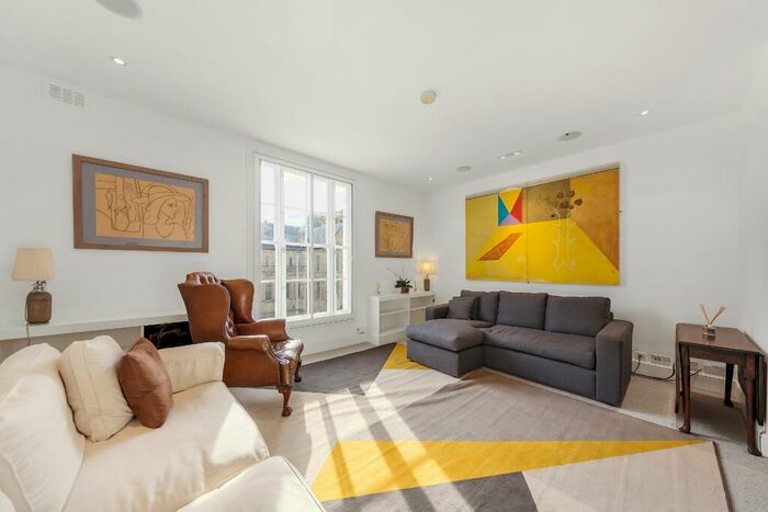 3 Bedroom Flat To Rent In Fulham Road, London, SW10