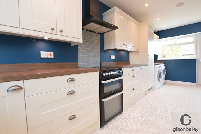 2 Bedroom Chalet To Rent In Braydeston Crescent, Brundall, Norwich, NR13