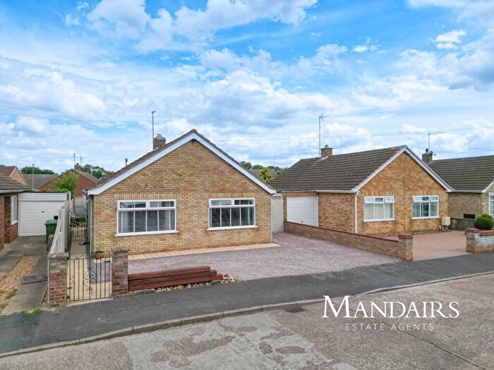 2 Bedroom Detached Bungalow For Sale In Hemingford Crescent, Stanground, Peterborough, PE2