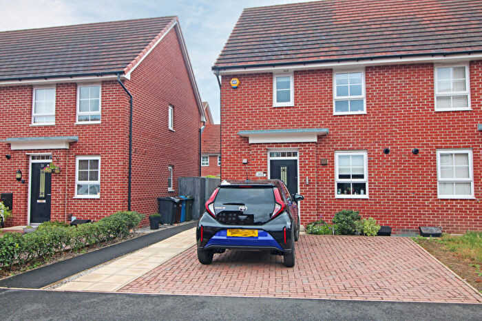 3 Bedroom Semi-Detached House For Sale In Grasshopper Drive, Warton, PR4