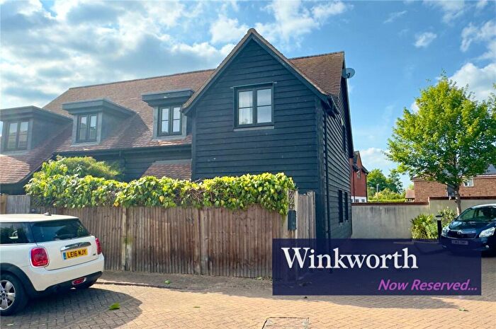 2 Bedroom Semi-Detached House To Rent In Blue Dragon Yard, Beaconsfield, Buckinghamshire, HP9